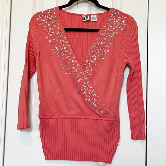 WR SWEATER (CANTALOUPE COLOR) WITH METAL ACCENTS SIZE L  Bust 36"  EUC - Picture 4 of 7